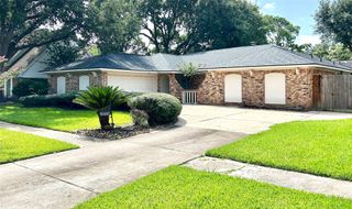 16446 Brookvilla Drive, Houston, TX 77059