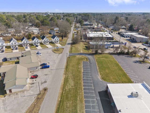 1637 Berry Avenue, Henderson, NC 27536