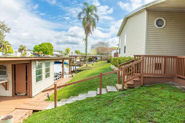 2423 SE 34th Lane, Okeechobee, FL 34974