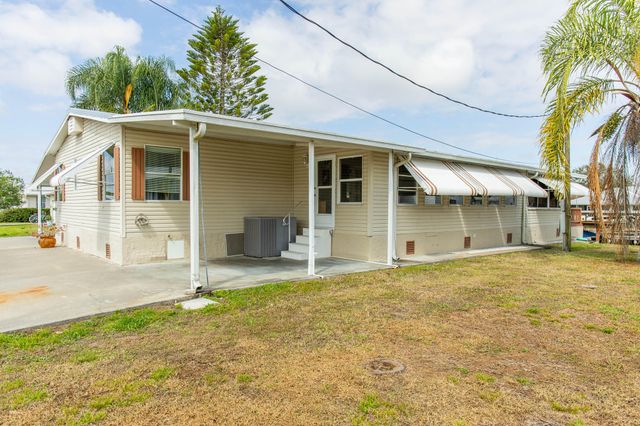 2423 SE 34th Lane, Okeechobee, FL 34974