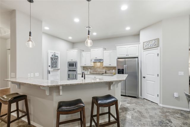 5617 E 188th Street S, Bixby, OK 74008