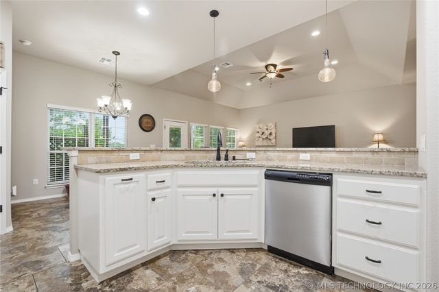 5617 E 188th Street S, Bixby, OK 74008