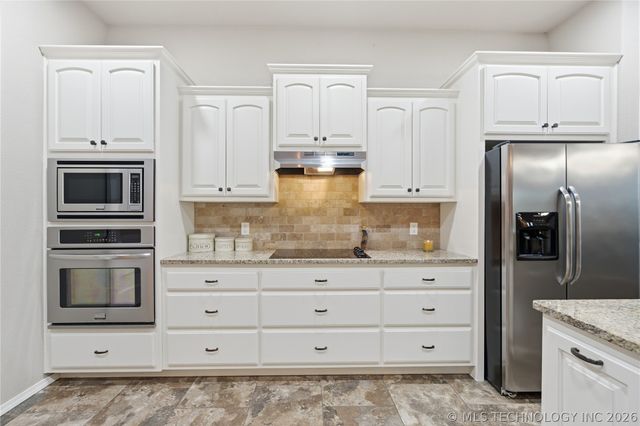5617 E 188th Street S, Bixby, OK 74008