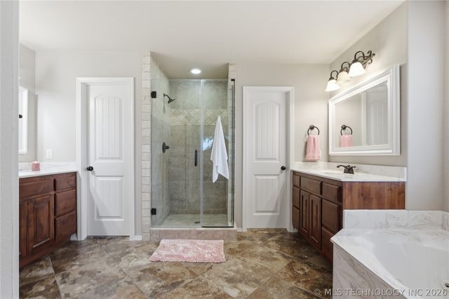 5617 E 188th Street S, Bixby, OK 74008