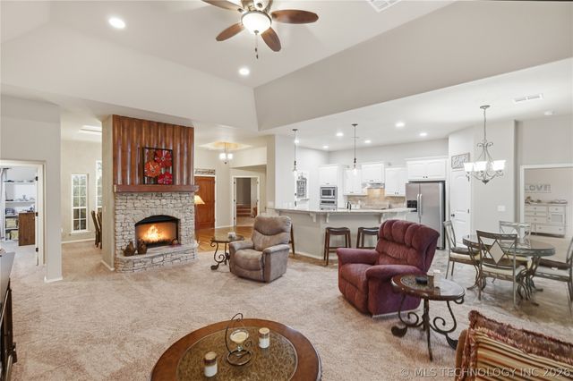 5617 E 188th Street S, Bixby, OK 74008