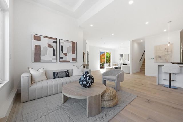 608 Lakeview Way, Redwood City, CA 94062