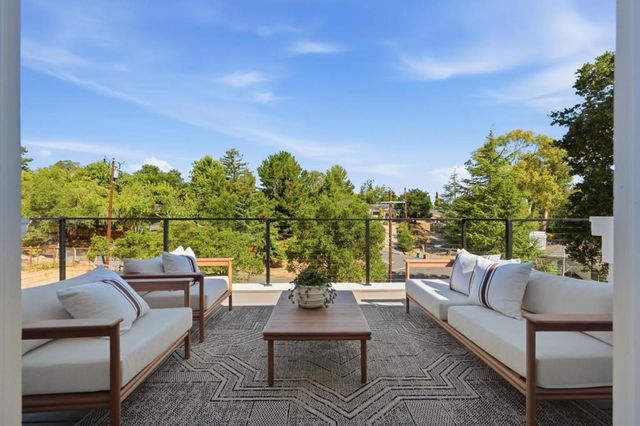 608 Lakeview Way, Redwood City, CA 94062