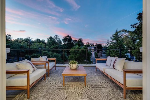 608 Lakeview Way, Redwood City, CA 94062