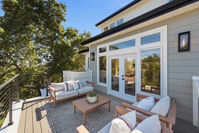 608 Lakeview Way, Redwood City, CA 94062