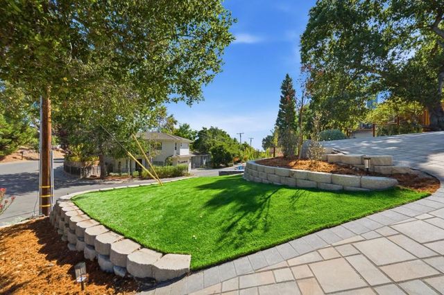608 Lakeview Way, Redwood City, CA 94062