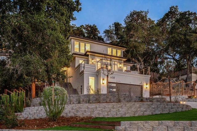 608 Lakeview Way, Redwood City, CA 94062