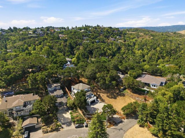 608 Lakeview Way, Redwood City, CA 94062