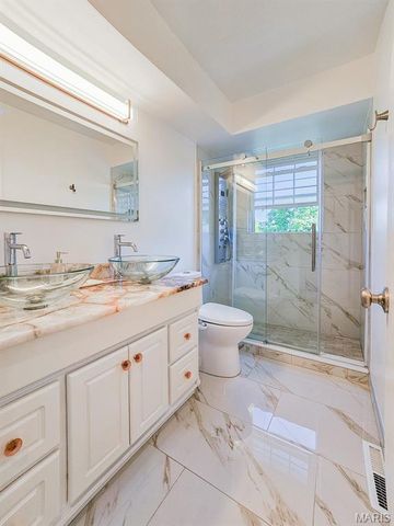 636 Candleberry Court C, St Louis, MO 63122