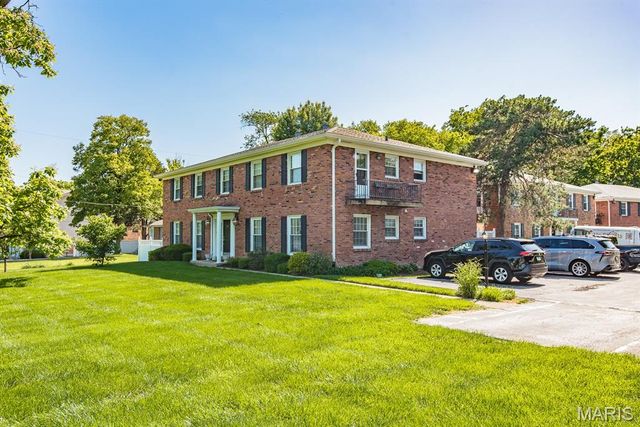 636 Candleberry Court C, St Louis, MO 63122