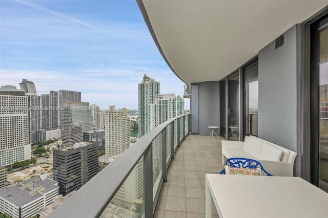 1000 Brickell Plz 3914, Miami, FL 33131