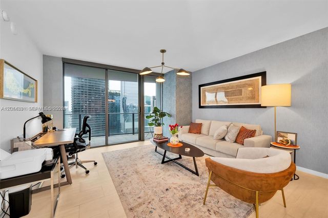 1000 Brickell Plz 3914, Miami, FL 33131