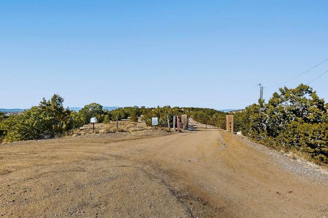 487 NM-592 Lot 3, Santa Fe, NM 87506