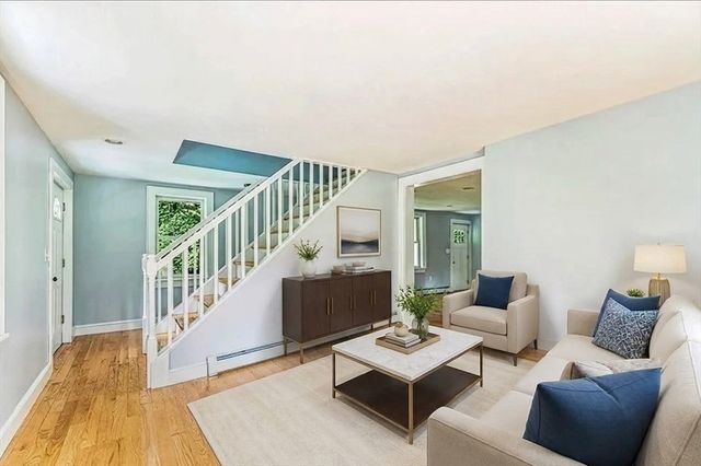 145 Plymouth St, Carver, MA 02330