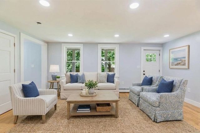 145 Plymouth St, Carver, MA 02330