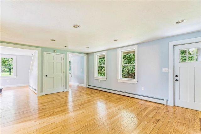 145 Plymouth St, Carver, MA 02330