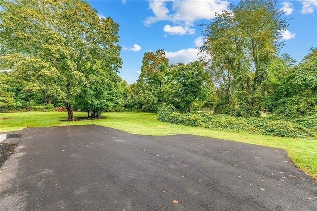 145 Plymouth St, Carver, MA 02330