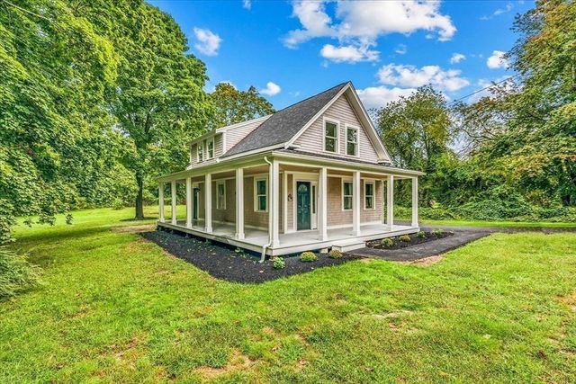 145 Plymouth St, Carver, MA 02330