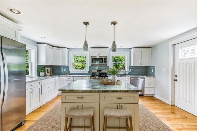 145 Plymouth St, Carver, MA 02330