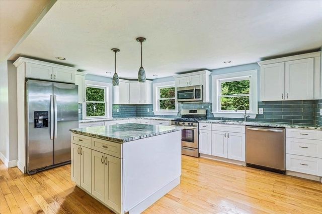 145 Plymouth St, Carver, MA 02330