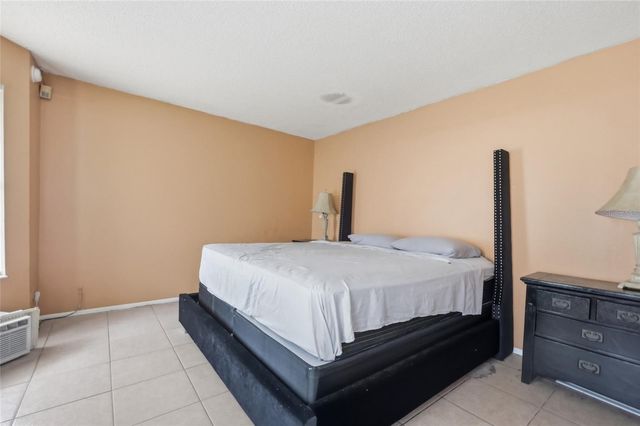 6923 COLONY OAKS LANE, Orlando, FL 32818