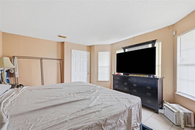 6923 COLONY OAKS LANE, Orlando, FL 32818
