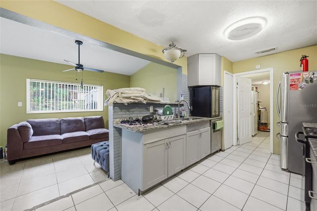 6923 COLONY OAKS LANE, Orlando, FL 32818