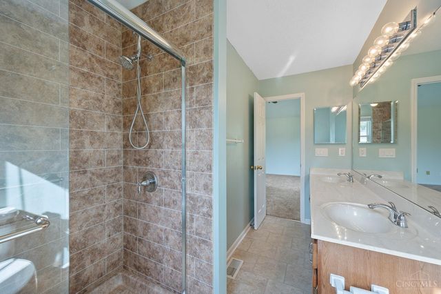 1202 Lismore, Union Twp, OH 45103