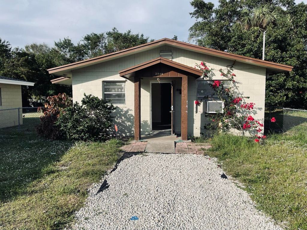 2510 Avenue I, Fort Pierce, FL 34947