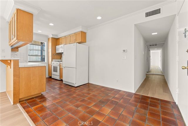600 Monterey Boulevard 8, Hermosa Beach, CA 90254