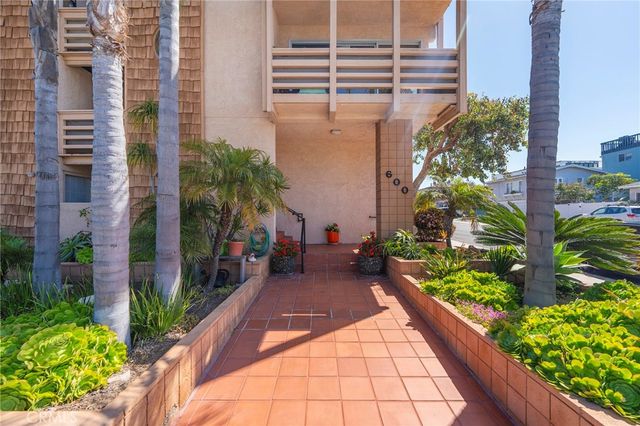 600 Monterey Boulevard 8, Hermosa Beach, CA 90254