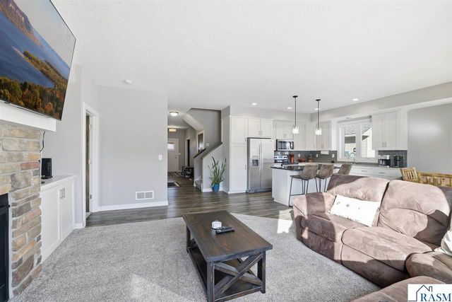 1214 SE Tikalsky Street, New Prague, MN 56071