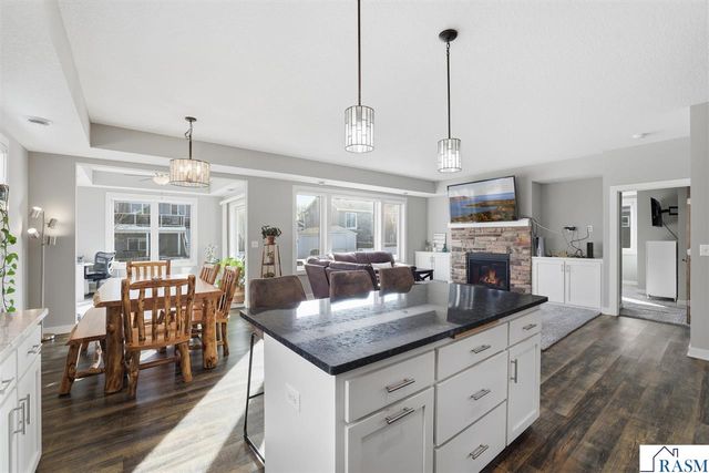 1214 SE Tikalsky Street, New Prague, MN 56071