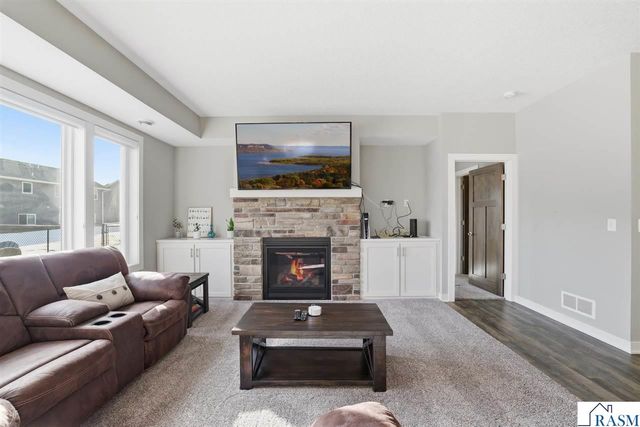 1214 SE Tikalsky Street, New Prague, MN 56071