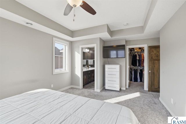 1214 SE Tikalsky Street, New Prague, MN 56071