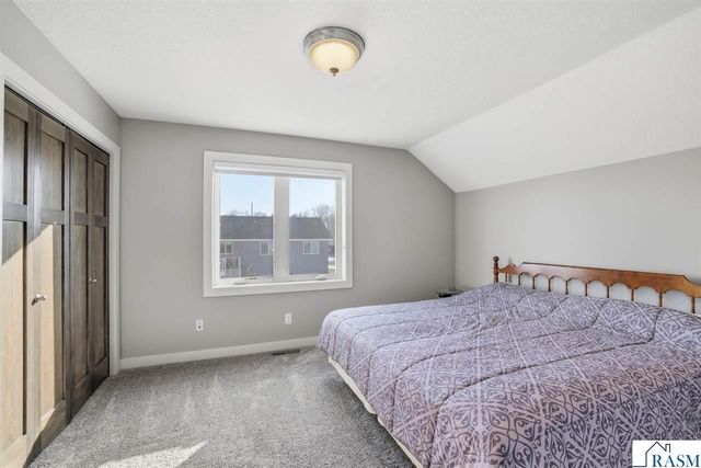 1214 SE Tikalsky Street, New Prague, MN 56071