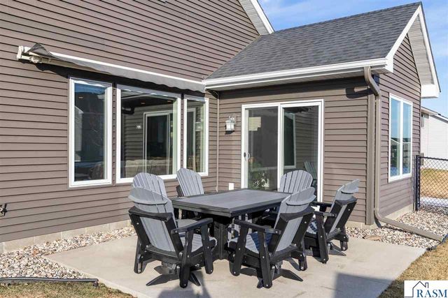 1214 SE Tikalsky Street, New Prague, MN 56071