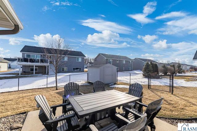 1214 SE Tikalsky Street, New Prague, MN 56071