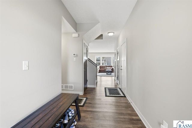 1214 SE Tikalsky Street, New Prague, MN 56071