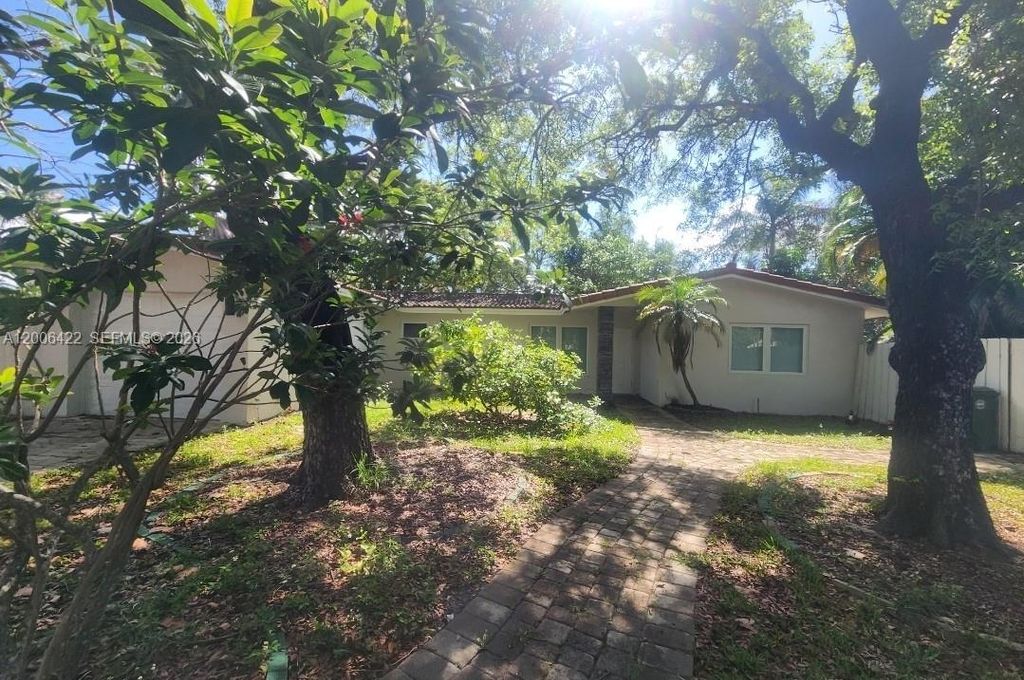 141 NE 30th St, Wilton Manors, FL 33334