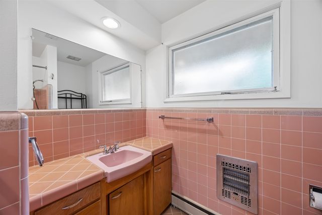10416 N College Cir, Spokane, WA 99218