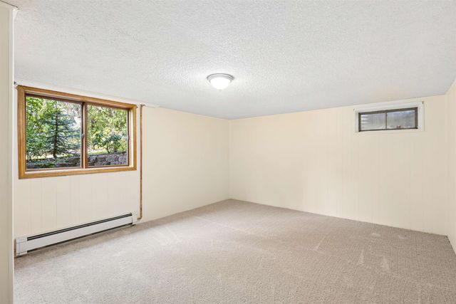 10416 N College Cir, Spokane, WA 99218