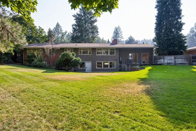 10416 N College Cir, Spokane, WA 99218