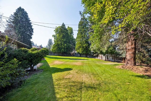 10416 N College Cir, Spokane, WA 99218