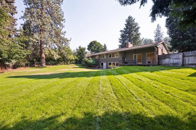 10416 N College Cir, Spokane, WA 99218