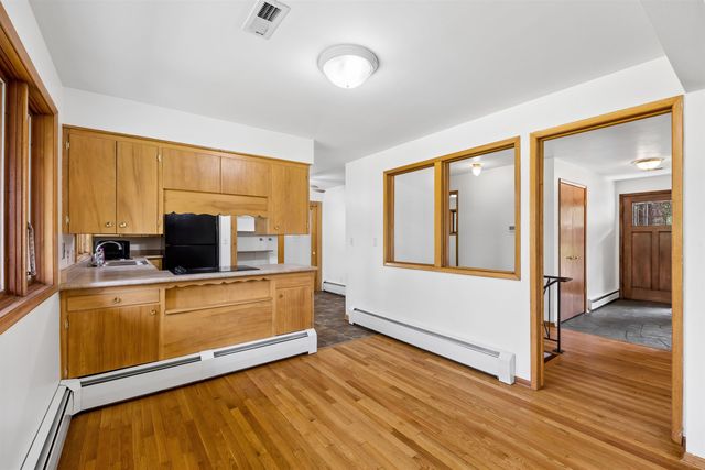 10416 N College Cir, Spokane, WA 99218